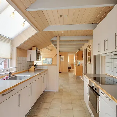 Drusilla - 800m From The Sea By Interhome